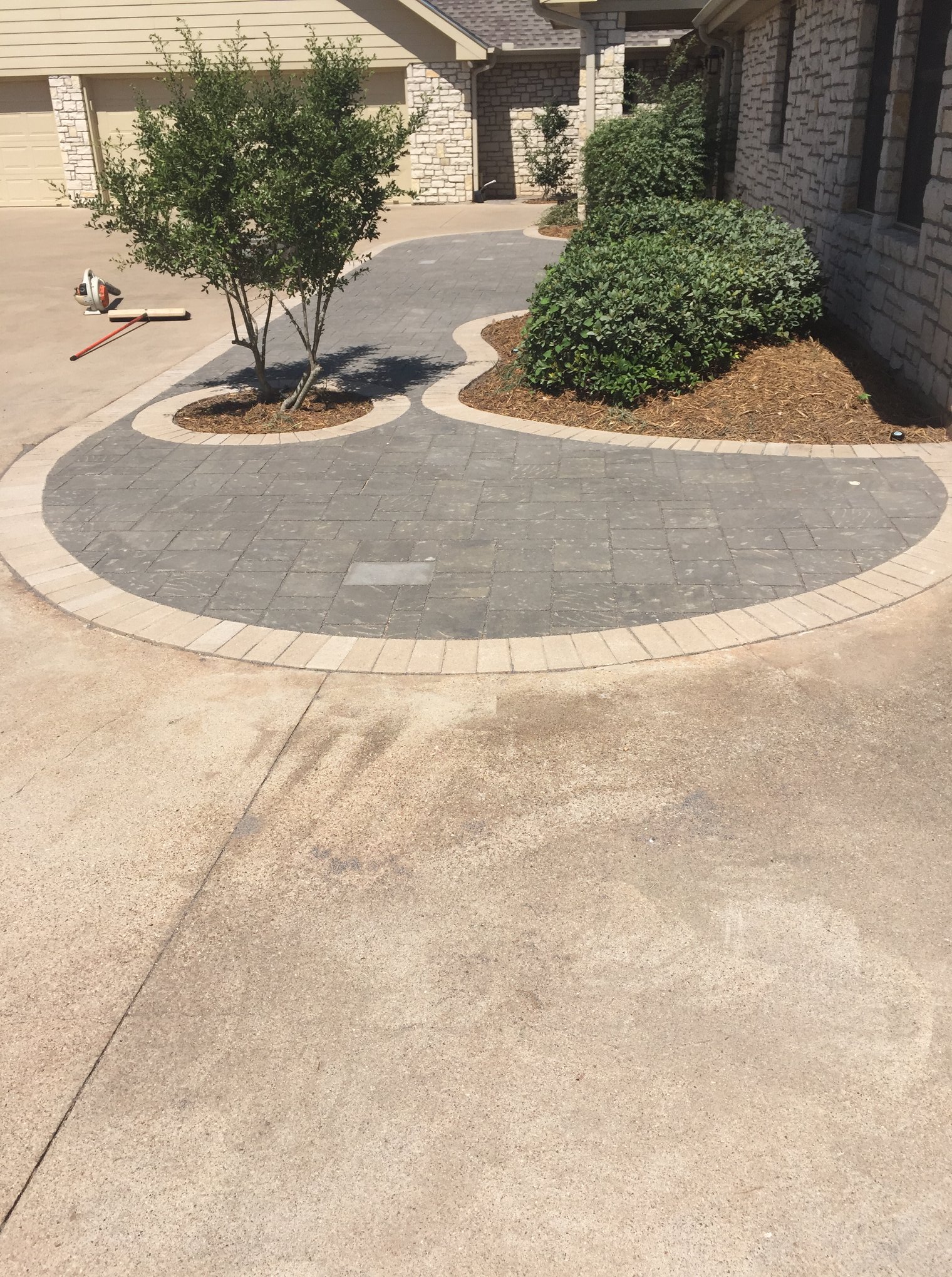 Fort Worth Landscape Company installs Paver Patio in Granbury Texas
